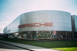 Realizacja salonu samochodowego Porsche